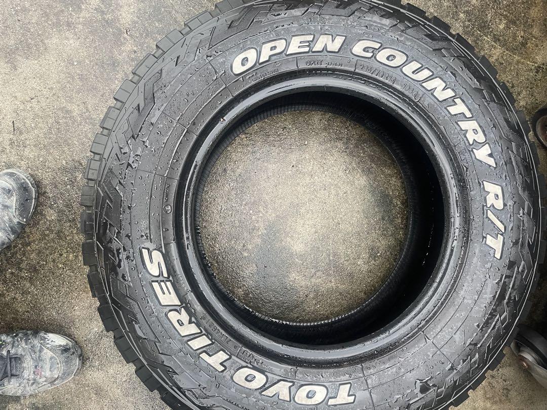 235/70R16 タイヤ　オープンカントリー　R/T デリカ等　トーヨー