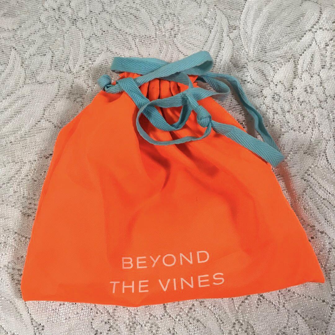 BEYOND THE VINES 巾着 & オーナメント