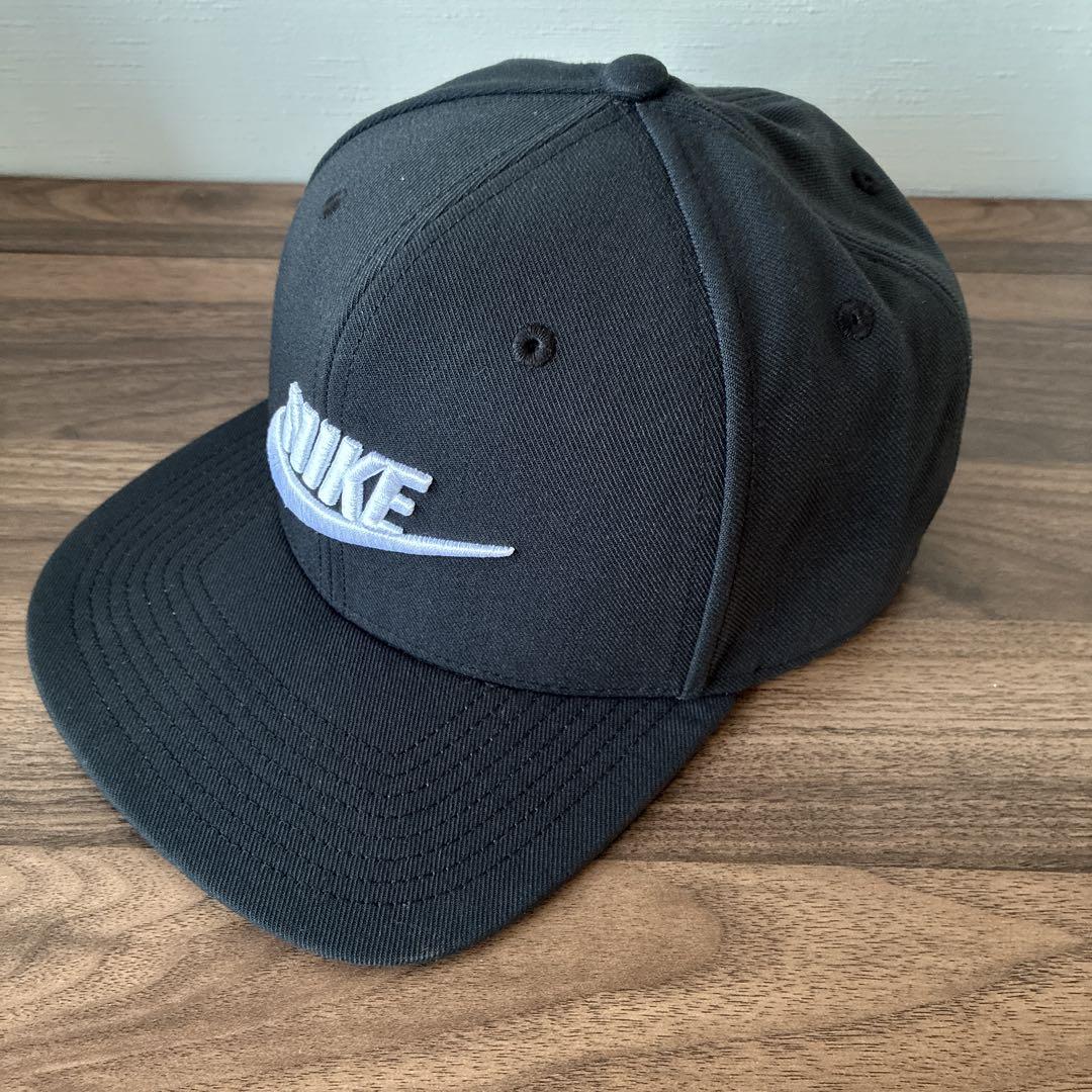 NIKE ナイキ 帽子 キャップ 黒 スナップバック アジャスター