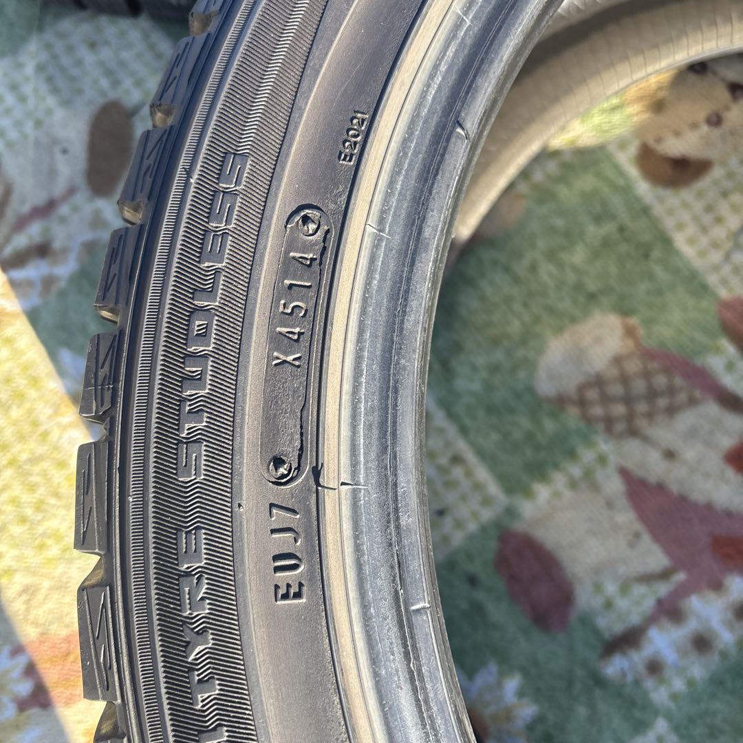 225|45R18新し