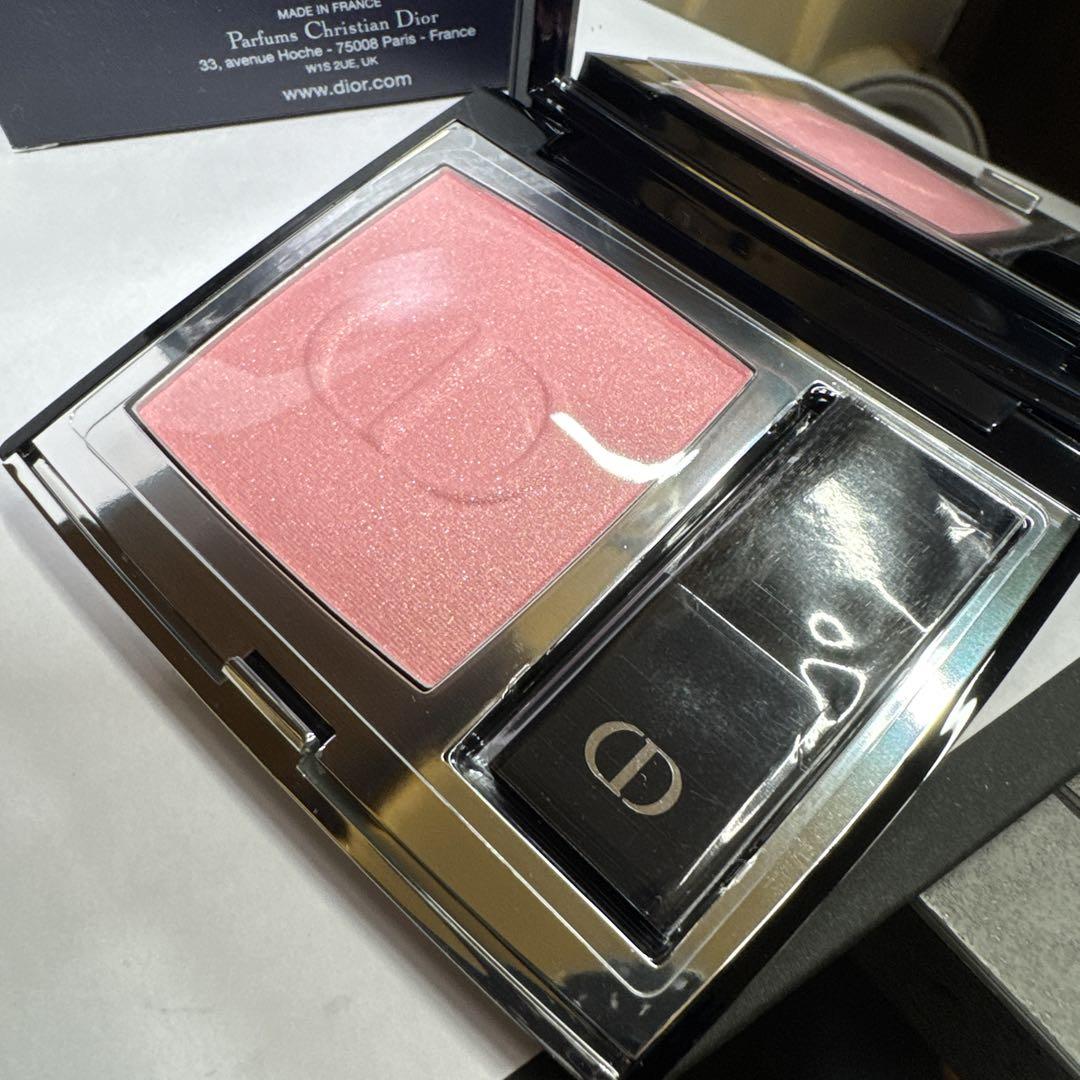 Dior スキンルージュブラッシュ212