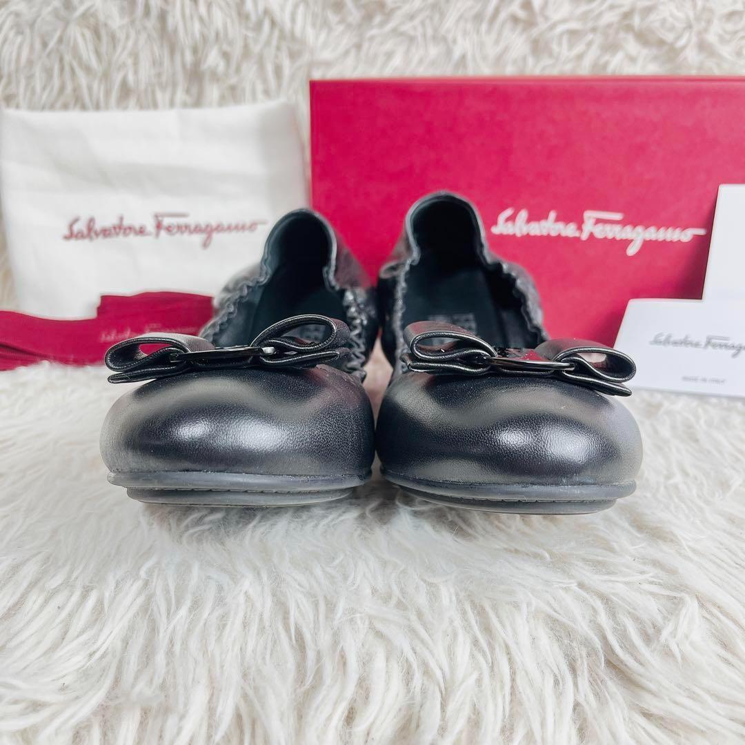 Ferragamo LIZINKA ヴァラリボン バレエ フラットシューズ 黒 Ferragamo LIZINKA ヴァラリボン バレエ フラットシューズ 黒