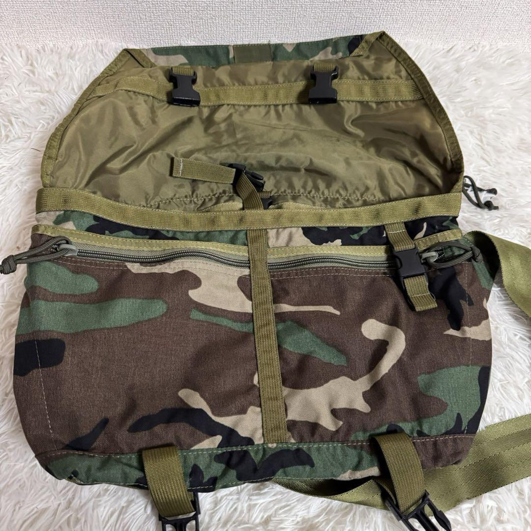 美品✨BRIEFING 迷彩　カモフラ　ショルダーバッグ　メッセンジャーバッグ