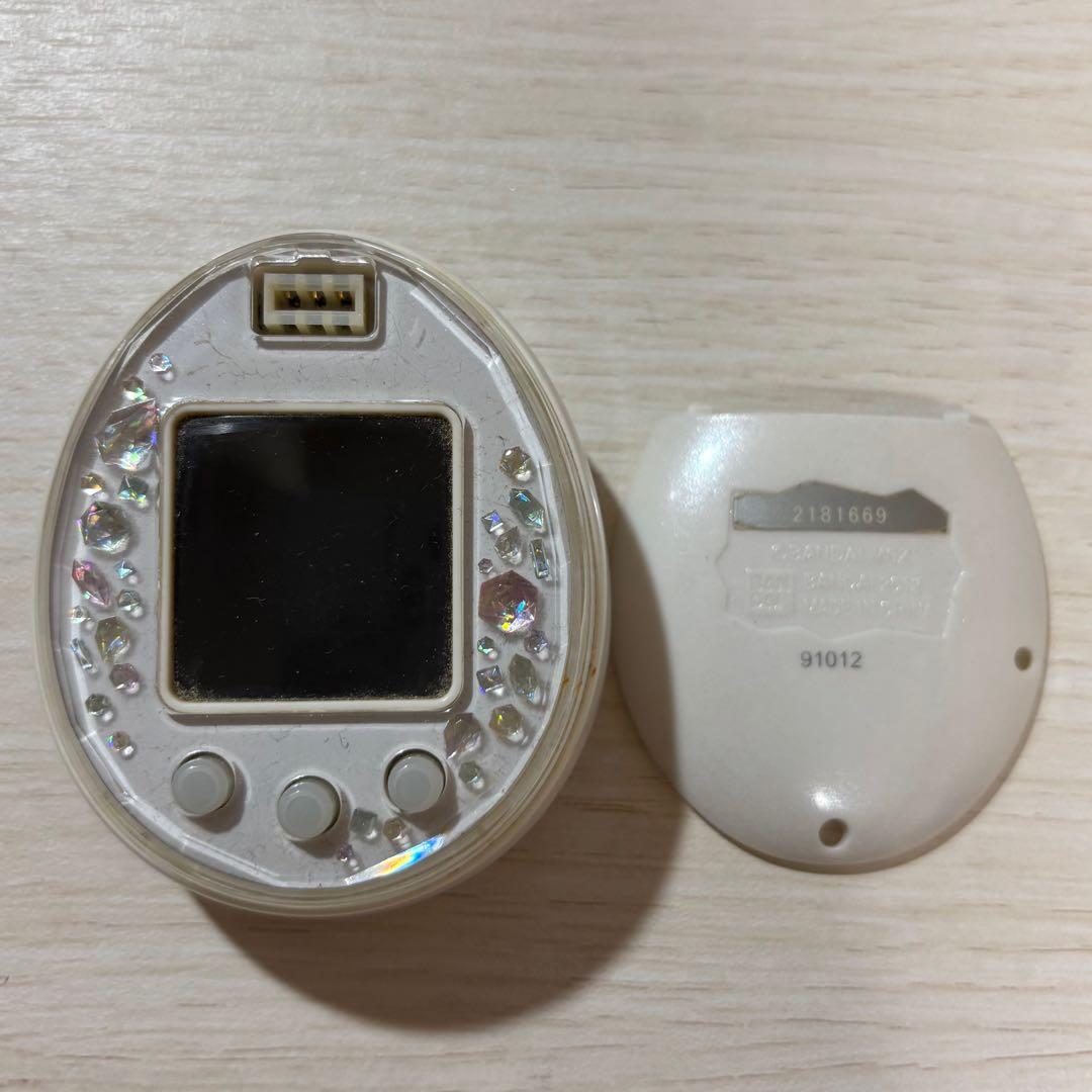 たまごっちピース Tamagotchi P's ホワイト 本体 ディズニー たまごっちピース Tamagotchi P's ホワイト 本体 ディズニー