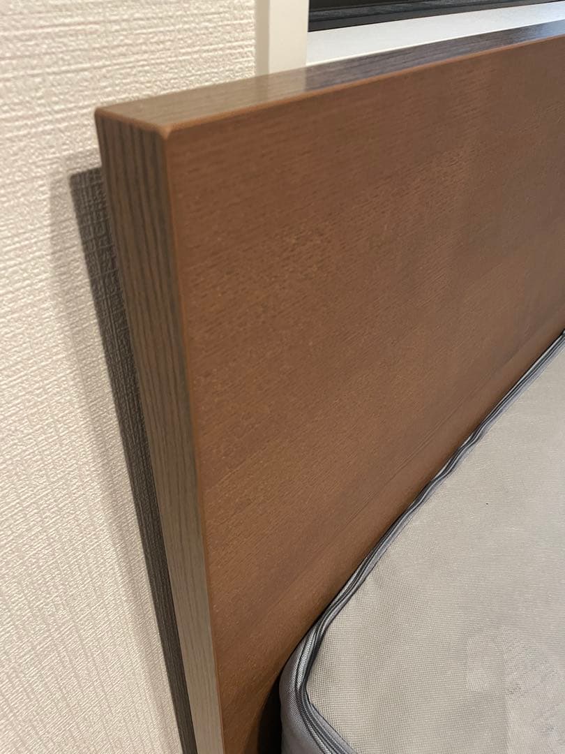 ベッドフレームとマットレス 引き出し付き