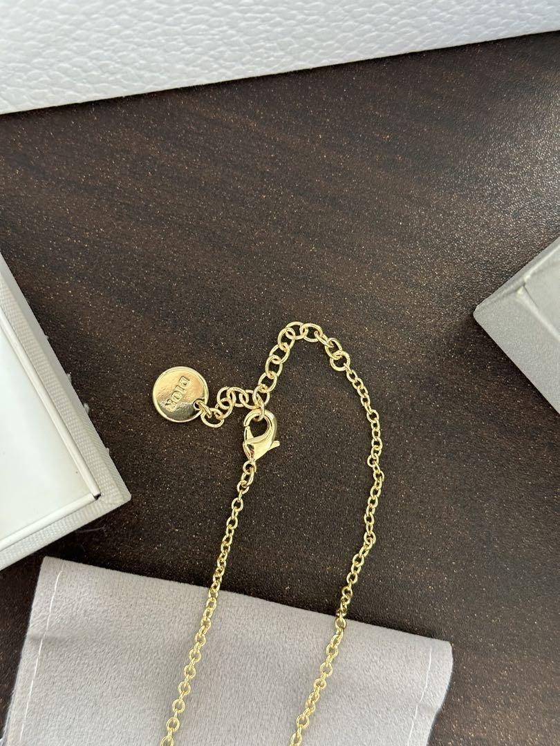 Dior ゴールド ハートチャーム ネックレス