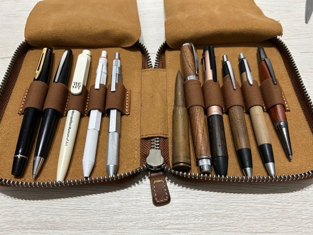 ペン筆箱セットやや傷や汚れあり