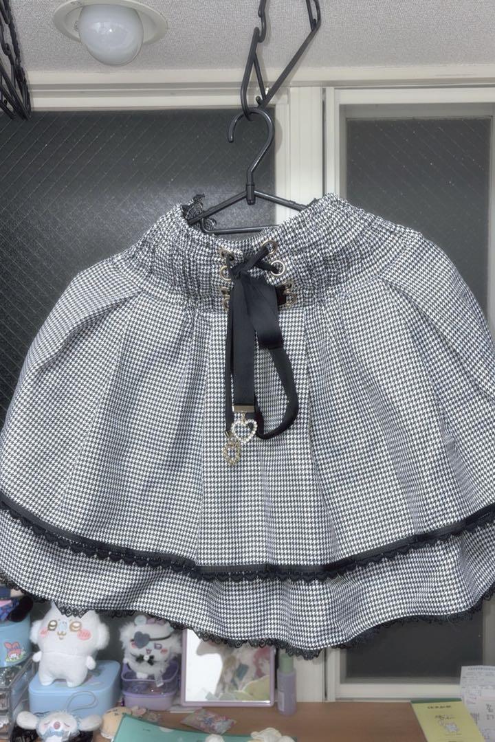 【美品】♡LIZLISA♡ 2連リボンベルトスカパン（ブラックチェック）