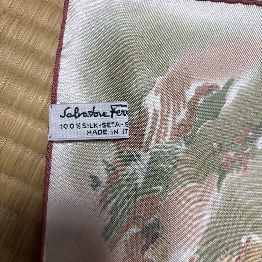 【未使用】フェラガモ 大判スカーフ 85×85cm シルク100% イタリア製