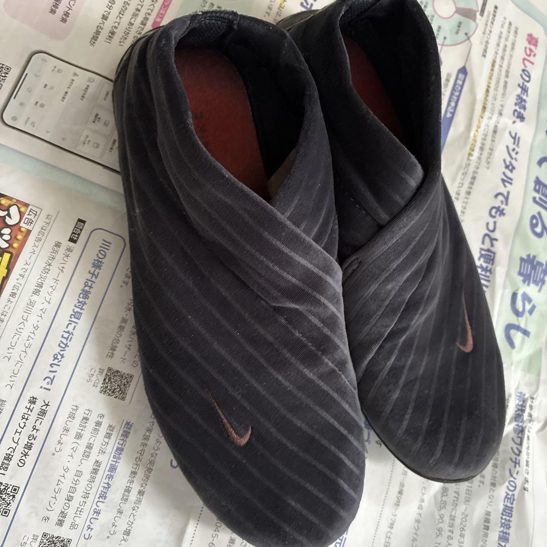 NIKE 靴　シューズ　スニーカー