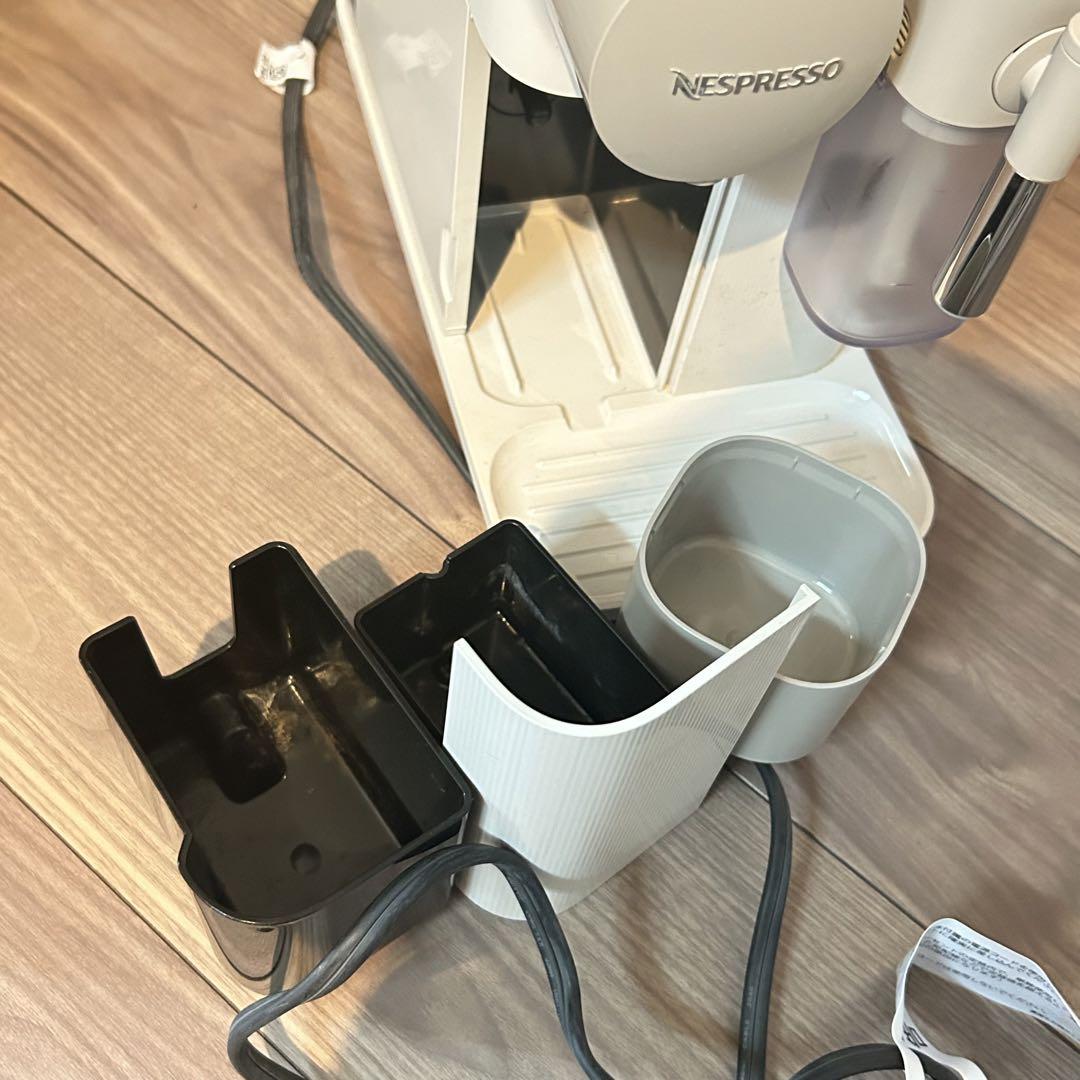 Nespresso エスプレッソマシン ラティシマワン F111