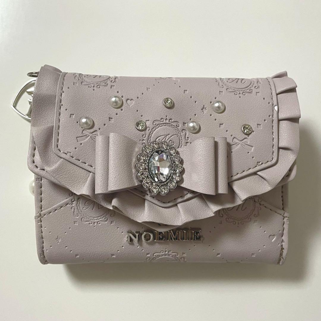 NOEMIE ノエミービジューリボンモノグラムウォレットペールピンク ビジューリボンモノグラムウォレット（その他グッズ｜ローズ