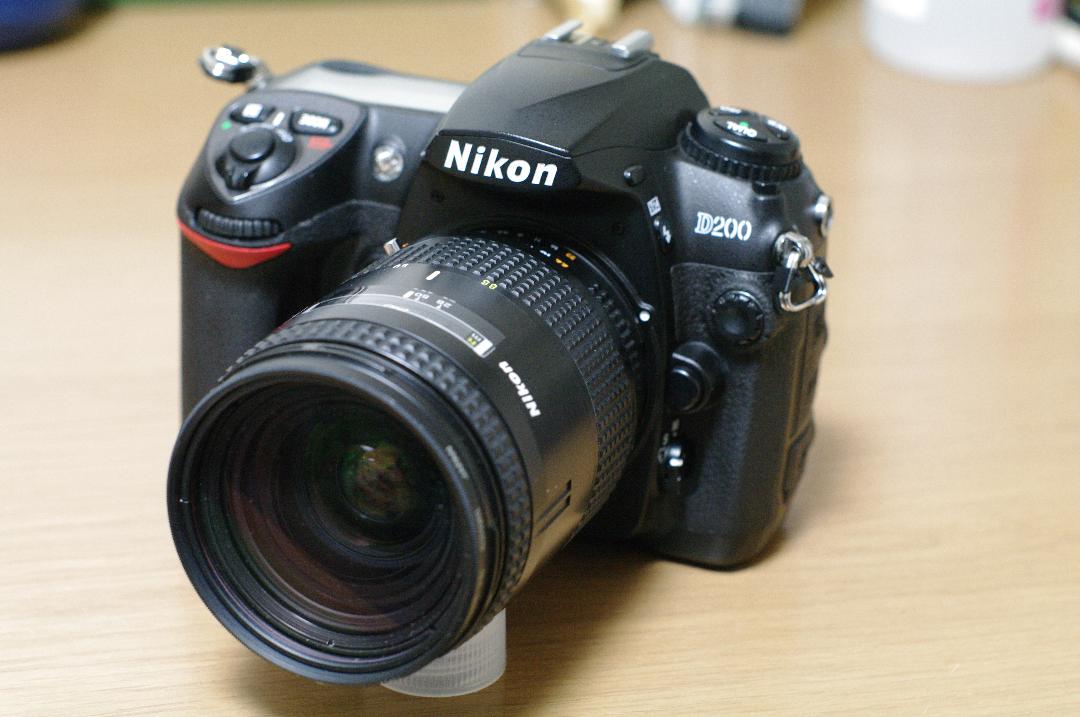 ニコン　D200 後期型 Nikon D200 後期型 一眼レフカメラ
