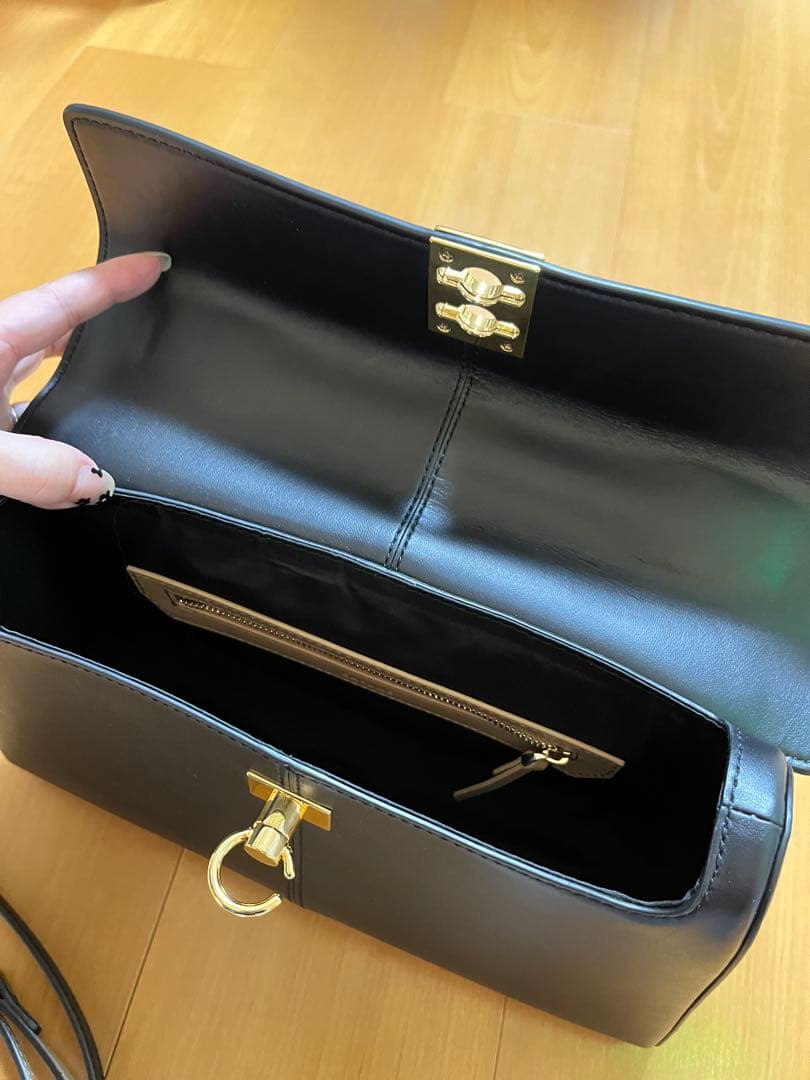 cafune スタンスショルダーバッグ 黒 cafune スタンスショルダーバッグ 黒