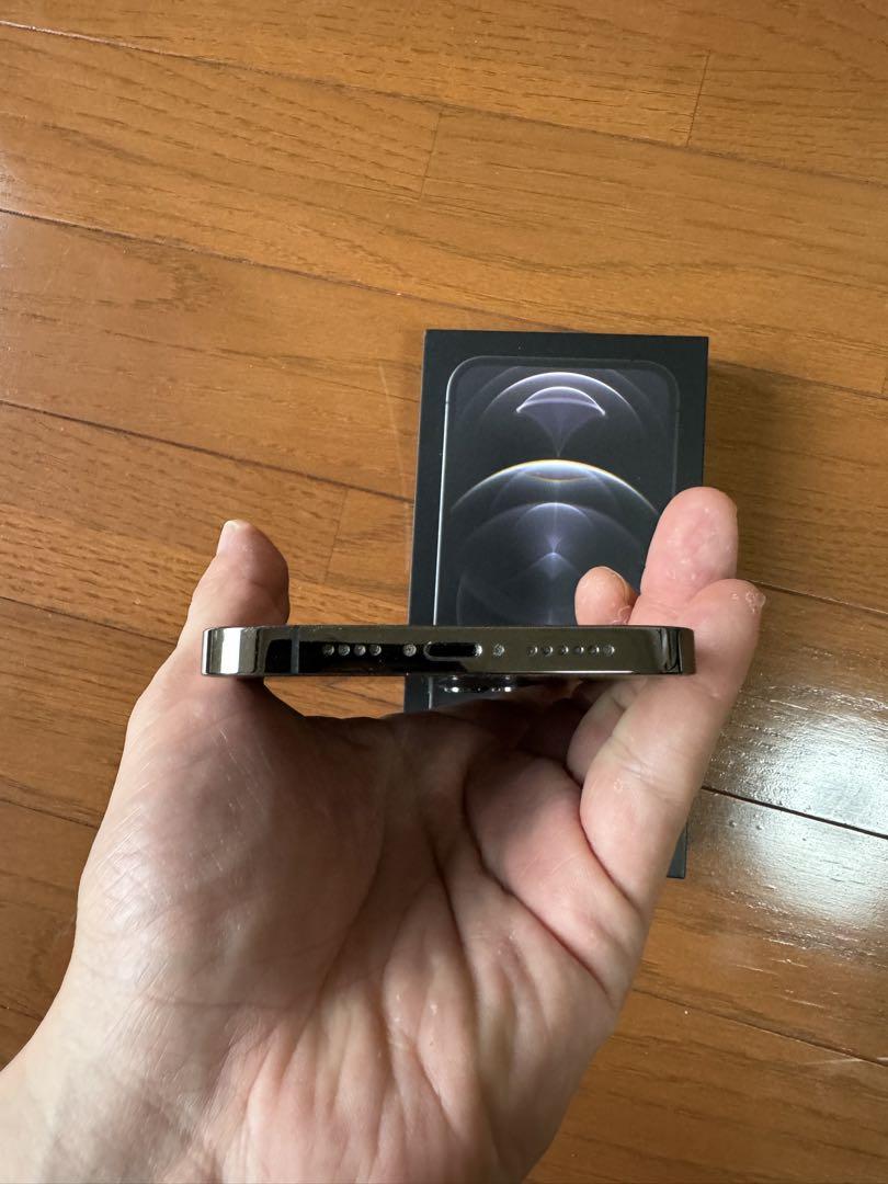 【期間限定】iPhone12promax 256G SIMロック解除済み