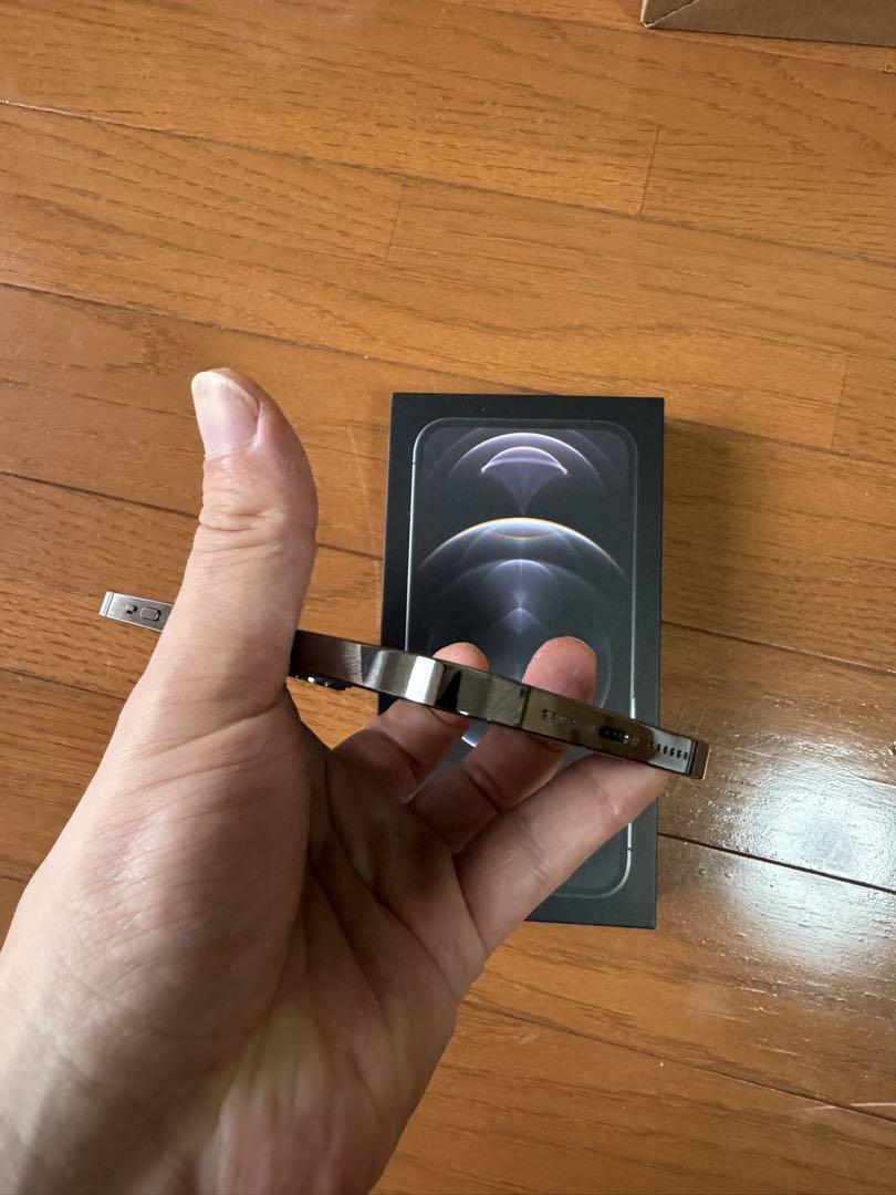 【期間限定】iPhone12promax 256G SIMロック解除済み