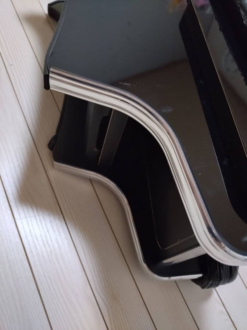 クッション付きコンソールボックス