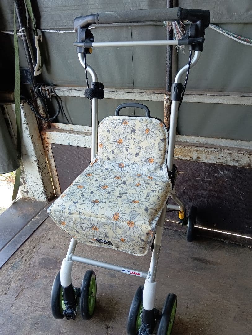 （極美品） ウィズワン・ライトステップ・タイニーＷヌーボー シャンパンフラワー