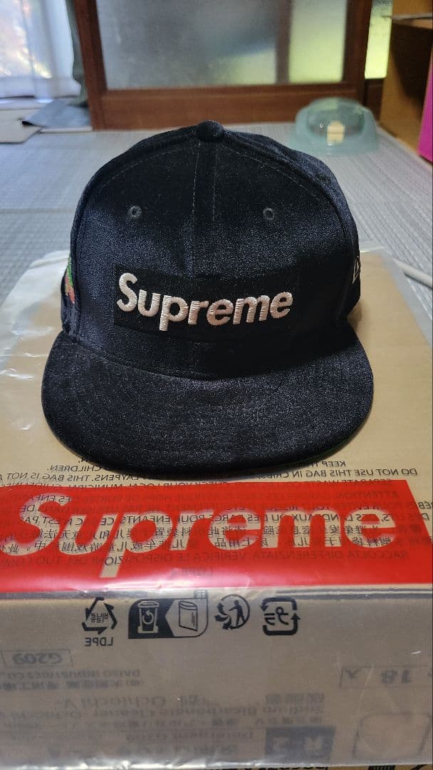 SUPREME×New Era キャップ 22AW ブラック
