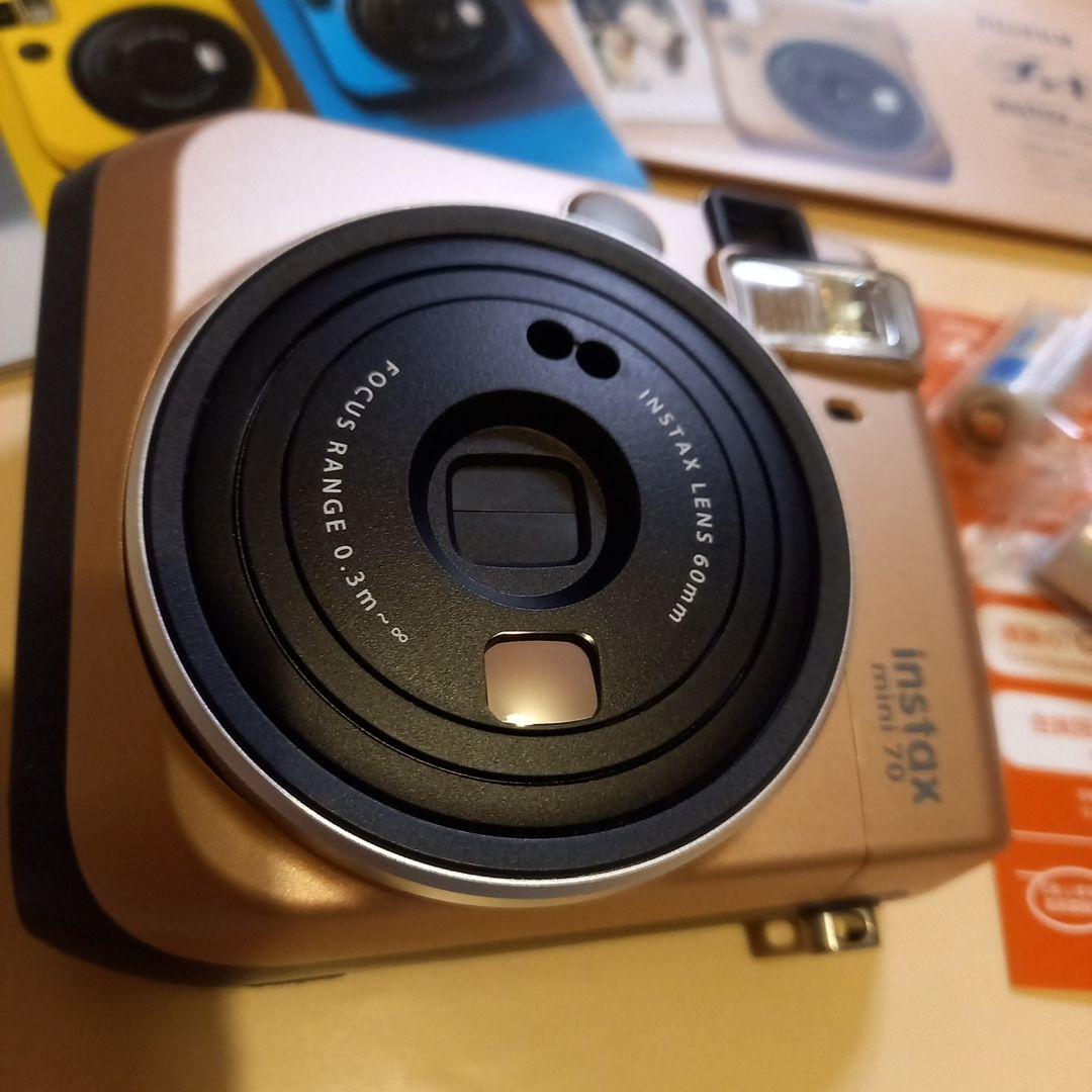 未使用FUJI FILM INSTAX MINI 70N GOLD フィルムカメラ 未使用FUJI FILM INSTAX MINI 70N GOLD フィルムカメラ