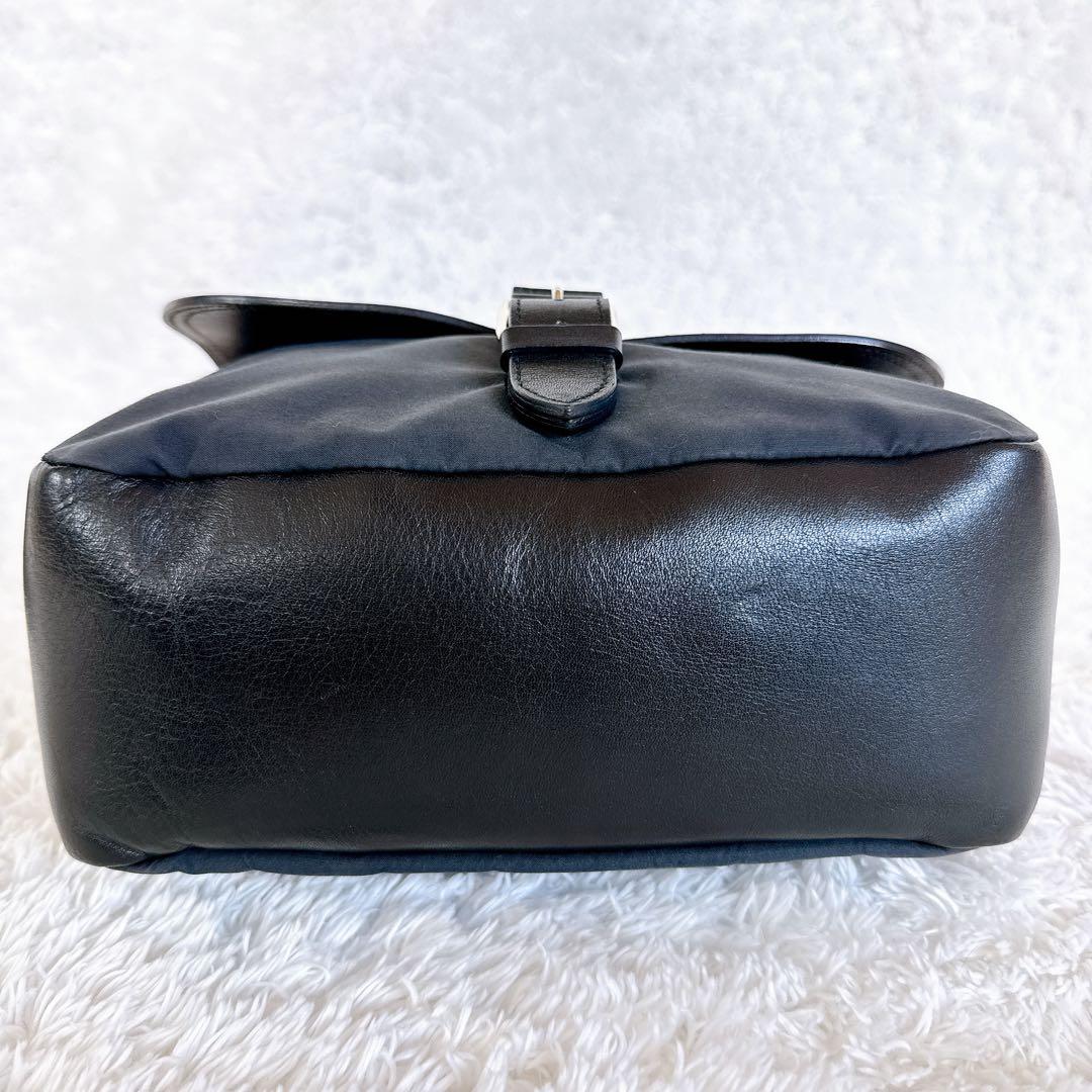 【希少】マーガレットハウエル メッセンジャーバッグ ショルダーバッグ レザー