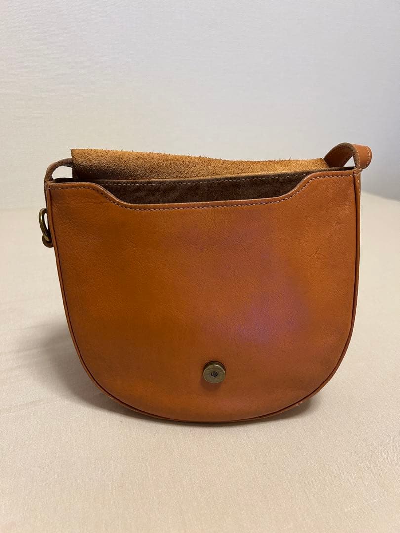 IL BISONTE ショルダーバッグ 保存袋付き ライトブラウン IL BISONTE ショルダーバッグ 保存袋付き ライトブラウン