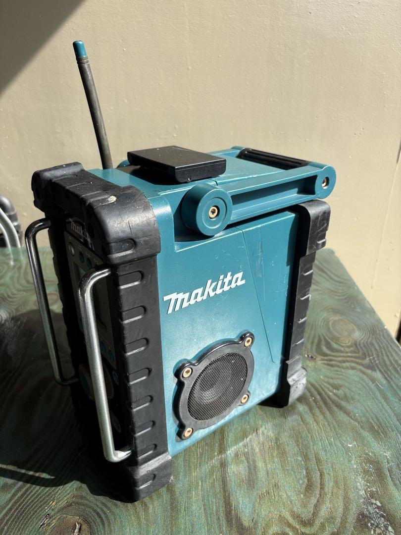 マキタ　モデル、MR 100