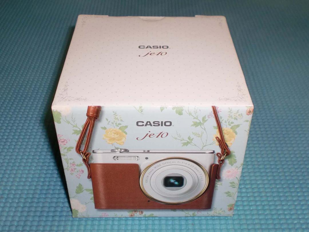 女性に大人気！ CASIO【EX-JE10白】新品　カメラジャケット付 保切れ