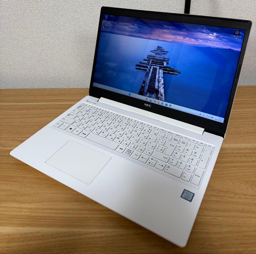 LAVIE Direct NS i5-8265U/8GB/256GB