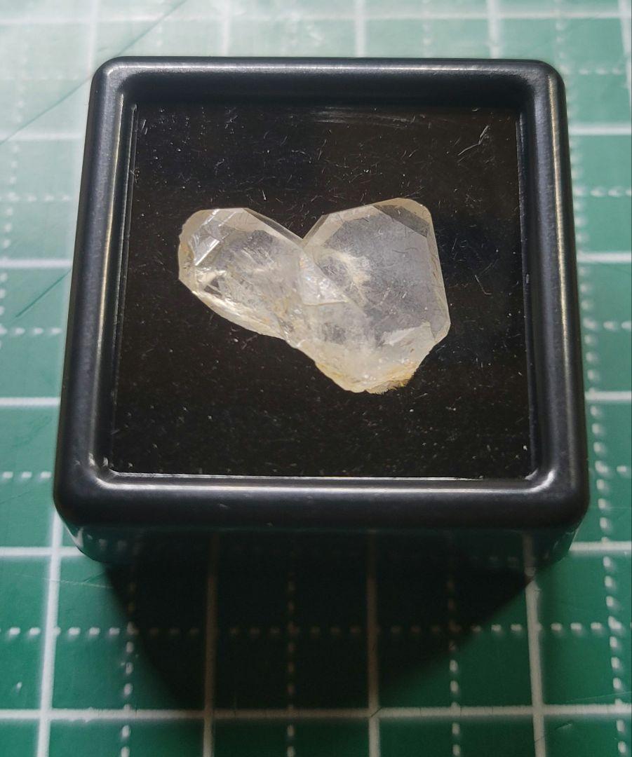 鉱物☆長崎県産☆マニア向け ★日本式双晶★ 国産鉱物⑦ 長崎県 五島市産 日本式双晶 – 天然石ハッピーギフト
