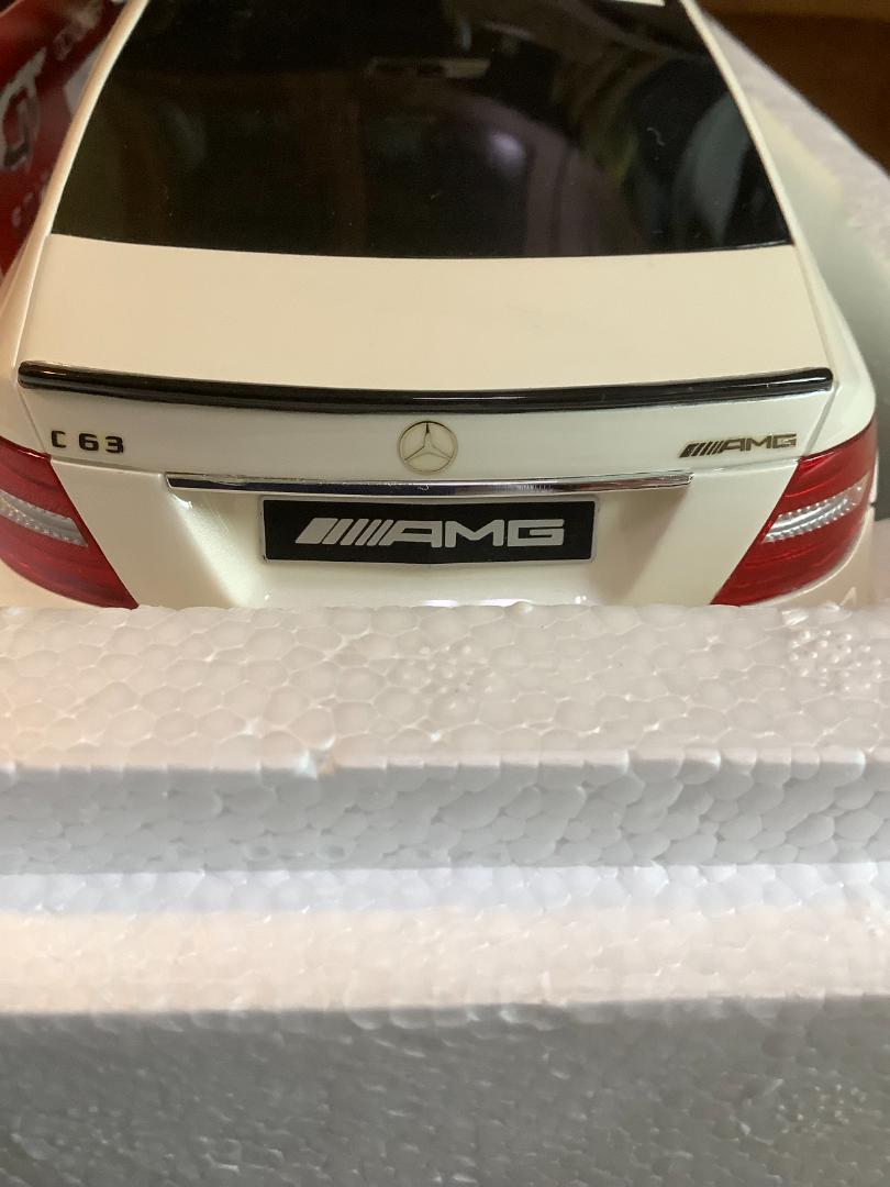 ミニカー 1/18 GTSPIRIT MercedesBenz C63  (W204)