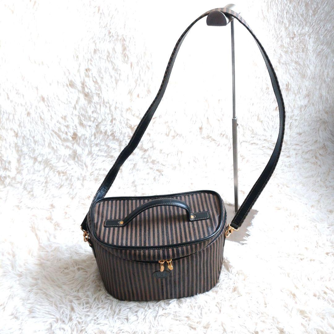FENDI 大容量バニティーバッグ クロスボディ