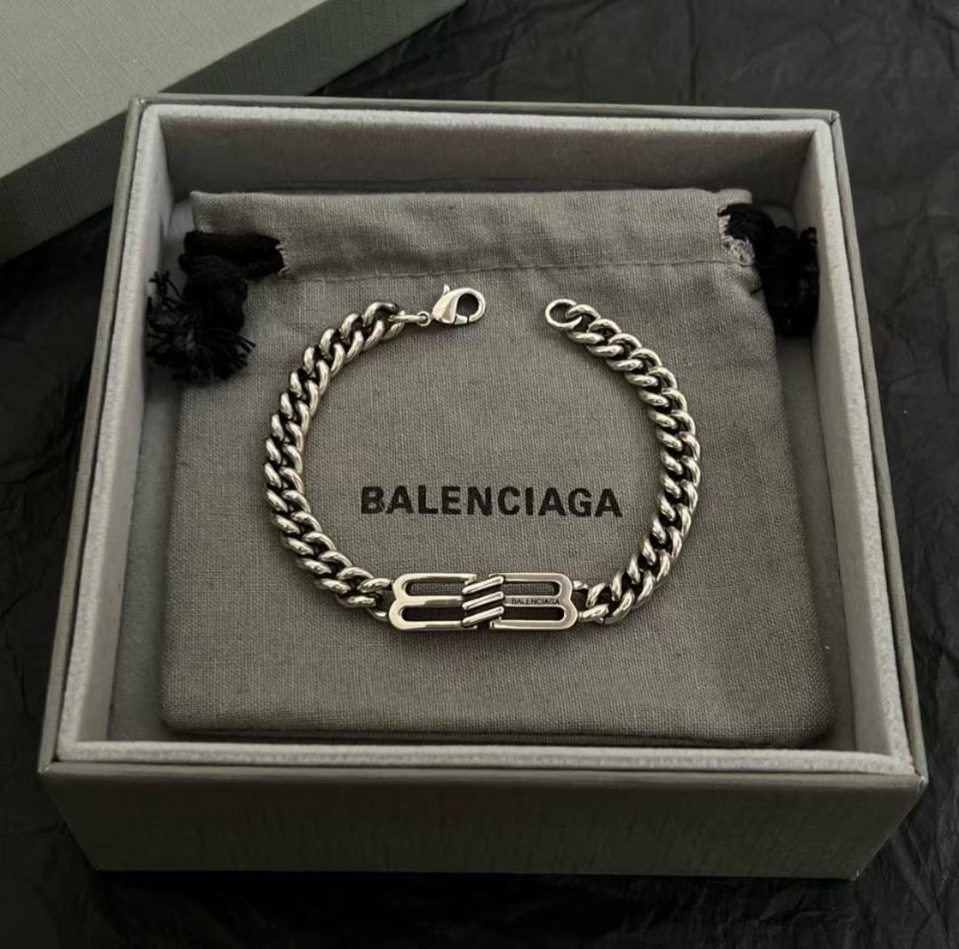 BALENCIAGA バレンシアガ　シルバー チェーンブレスレット　新品同様 8040000840130_1.jpg?v=