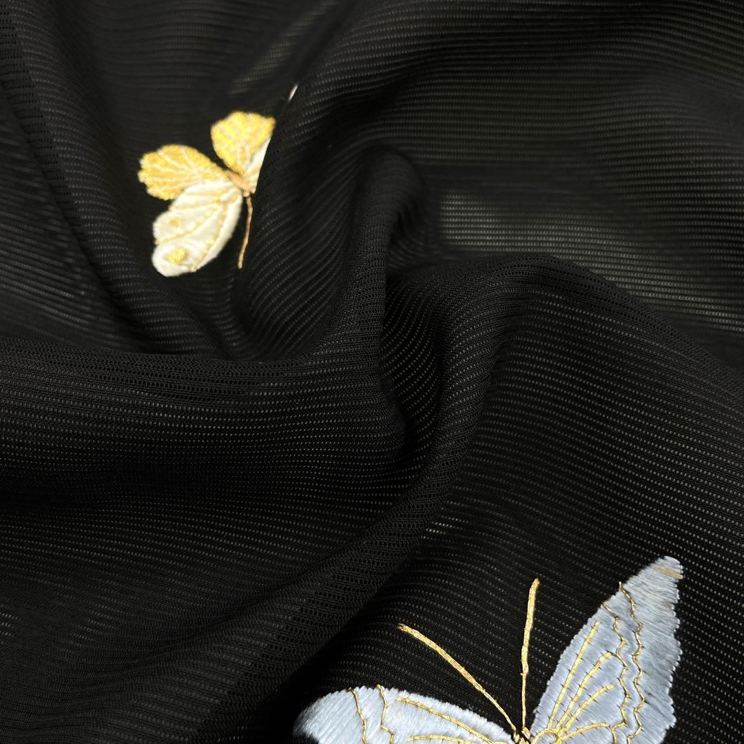 c-1235 絽 附下げ 一ツ紋 蝶々 ちょうちょ 刺繍 金糸 c-1235 絽 附下げ 一ツ紋 蝶々 ちょうちょ 刺繍 金糸