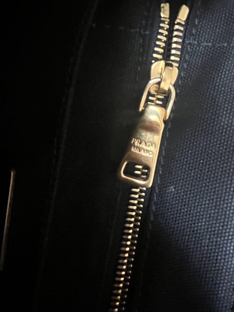 PRADA カナパトート　美品
