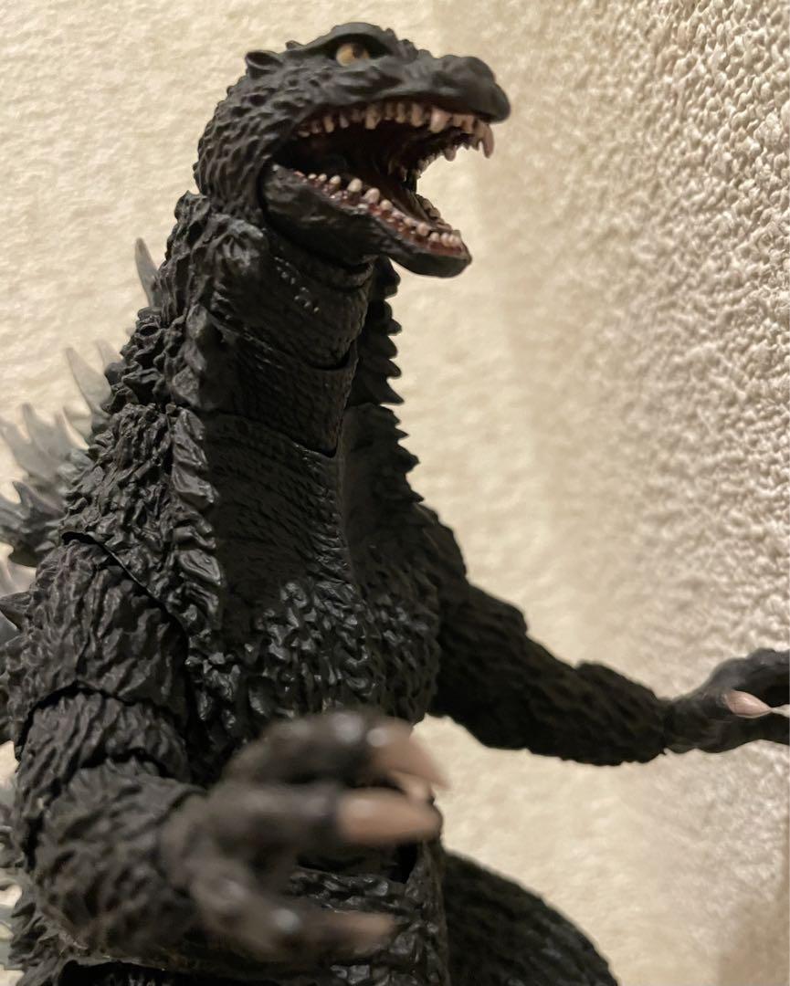Amazon.com: Tamashii Nations S.H. MonsterArts Godzilla (2002