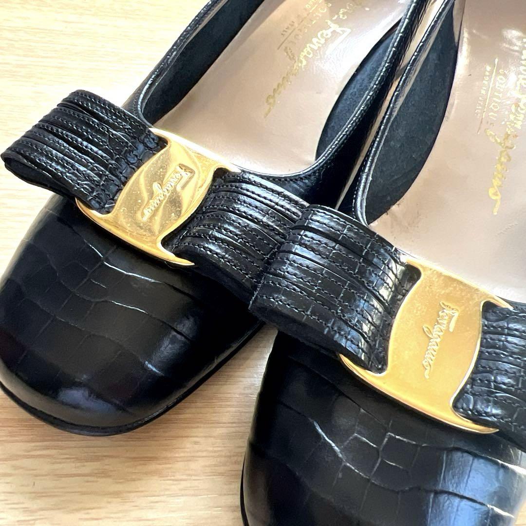 Ferragamo フェラガモ パンプス リザードヴァラ クロコ型押し