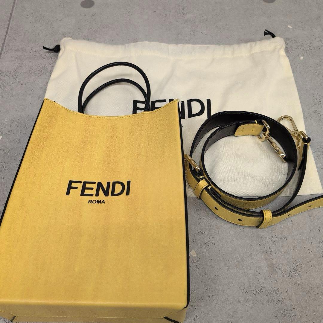 FENDI フェンディ レザー ロゴ ポシェット ボックス型ショルダーバッグ