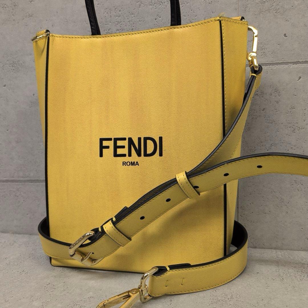 FENDI フェンディ レザー ロゴ ポシェット ボックス型ショルダーバッグ
