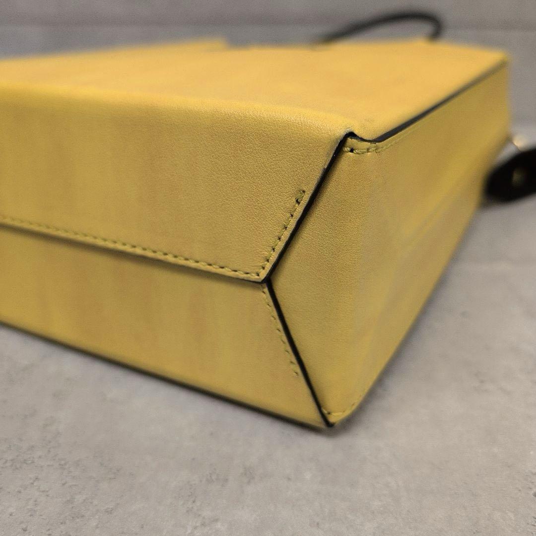 FENDI フェンディ レザー ロゴ ポシェット ボックス型ショルダーバッグ