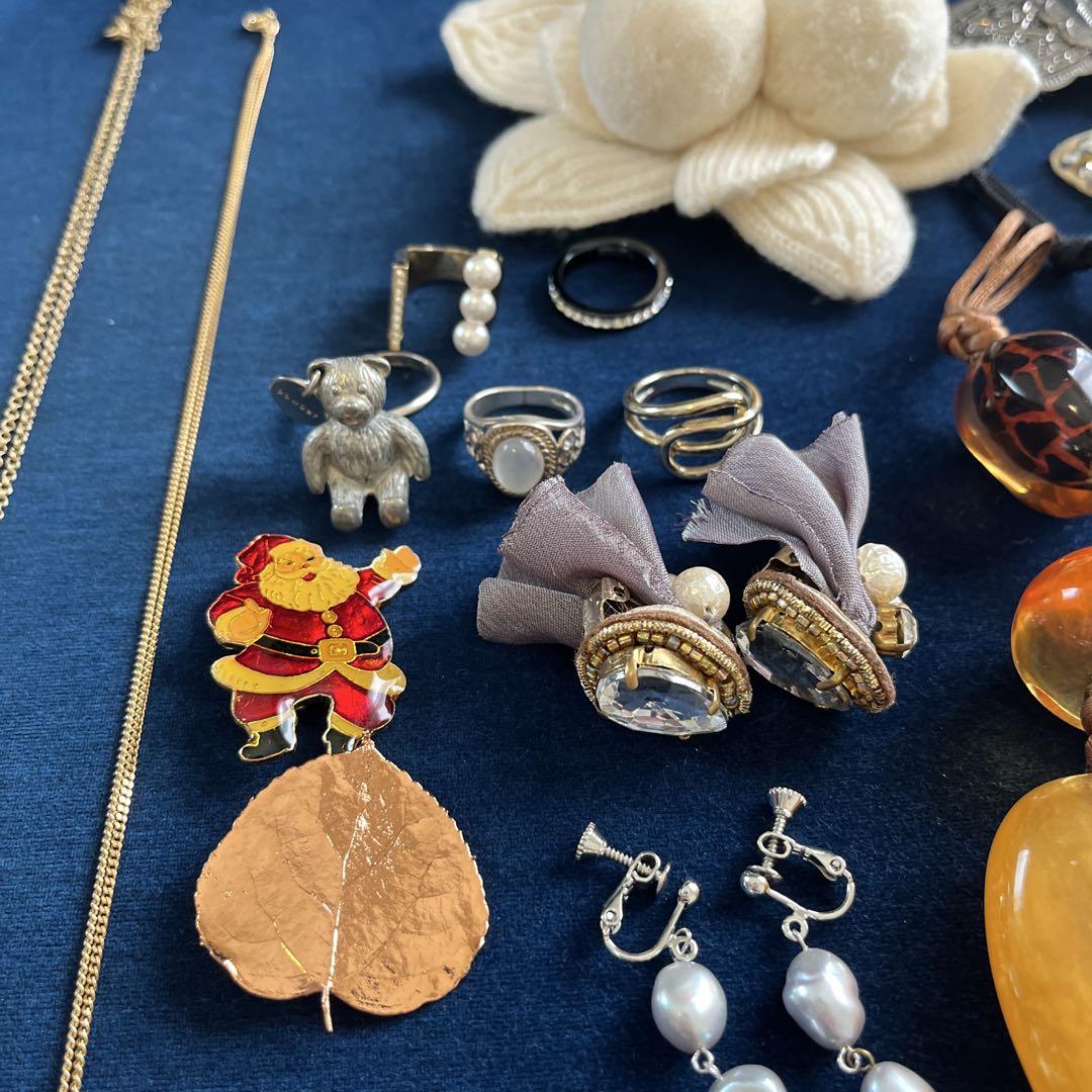 遺品整理まとめ売り　多様なデザインのアクセサリーセット 遺品整理まとめ売り 多様なデザインのアクセサリーセット