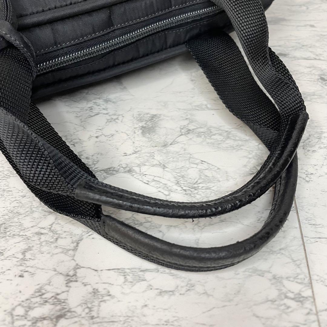 PRADA ブラック ナイロン ハンドバッグ