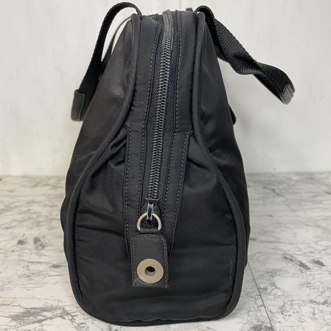 PRADA ブラック ナイロン ハンドバッグ