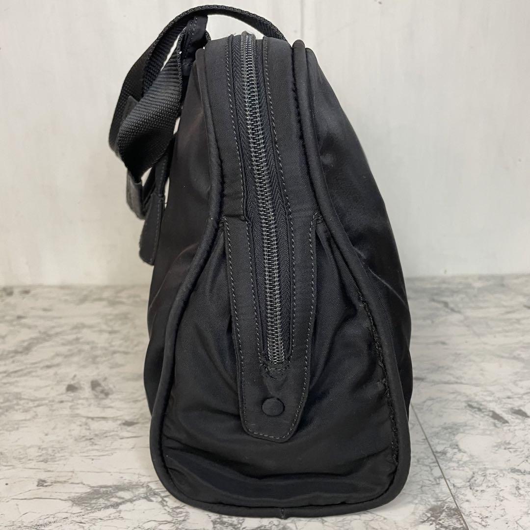 PRADA ブラック ナイロン ハンドバッグ