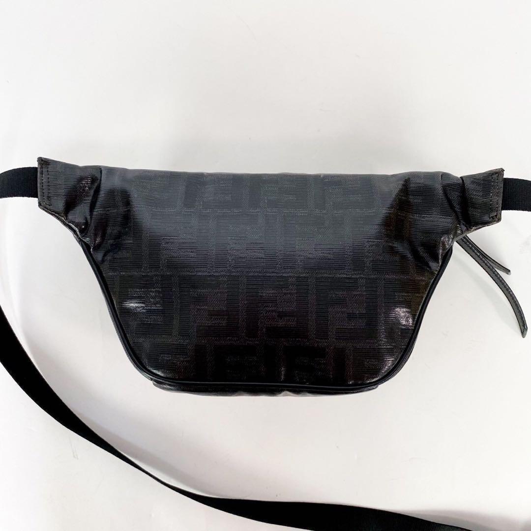 フェンディFENDI ボディバッグ