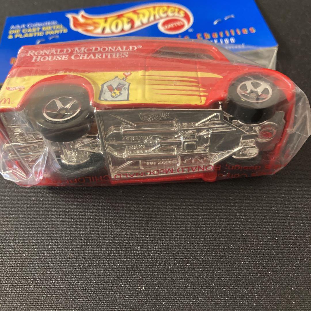 ミニカー Hot Wheels Ronald McDonaldHouseCharities