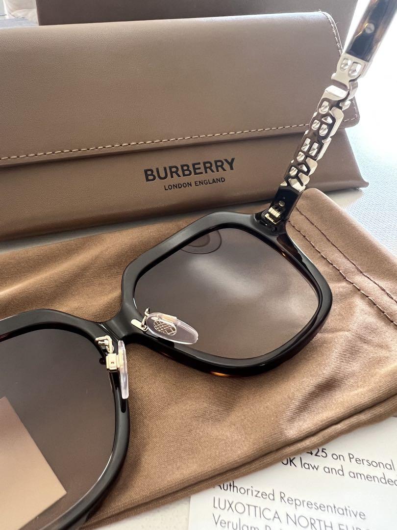 新品未使用　BURBERRY ロゴサングラス　ブラウン
