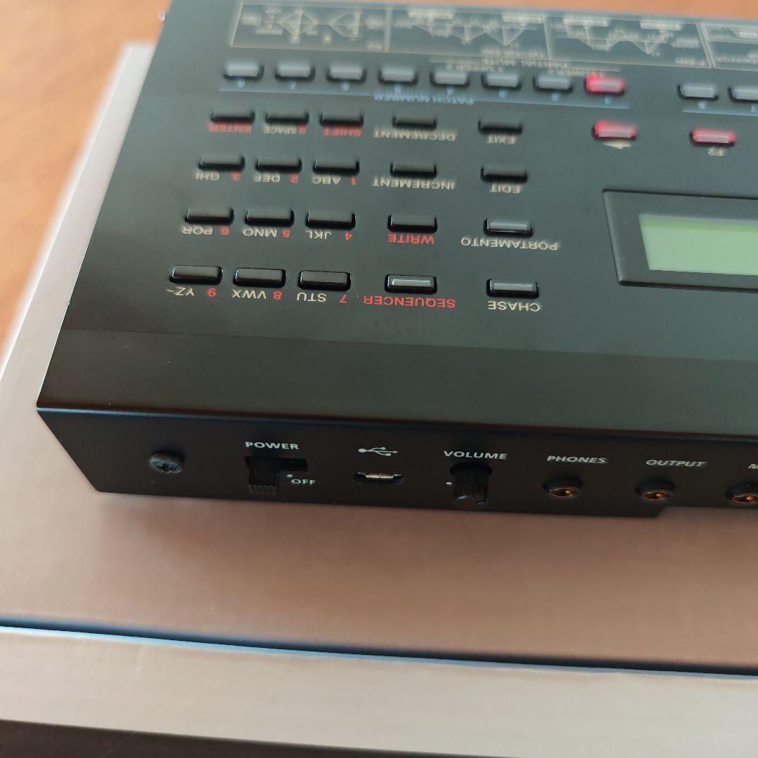 Roland D-05 リニアシンセサイザー