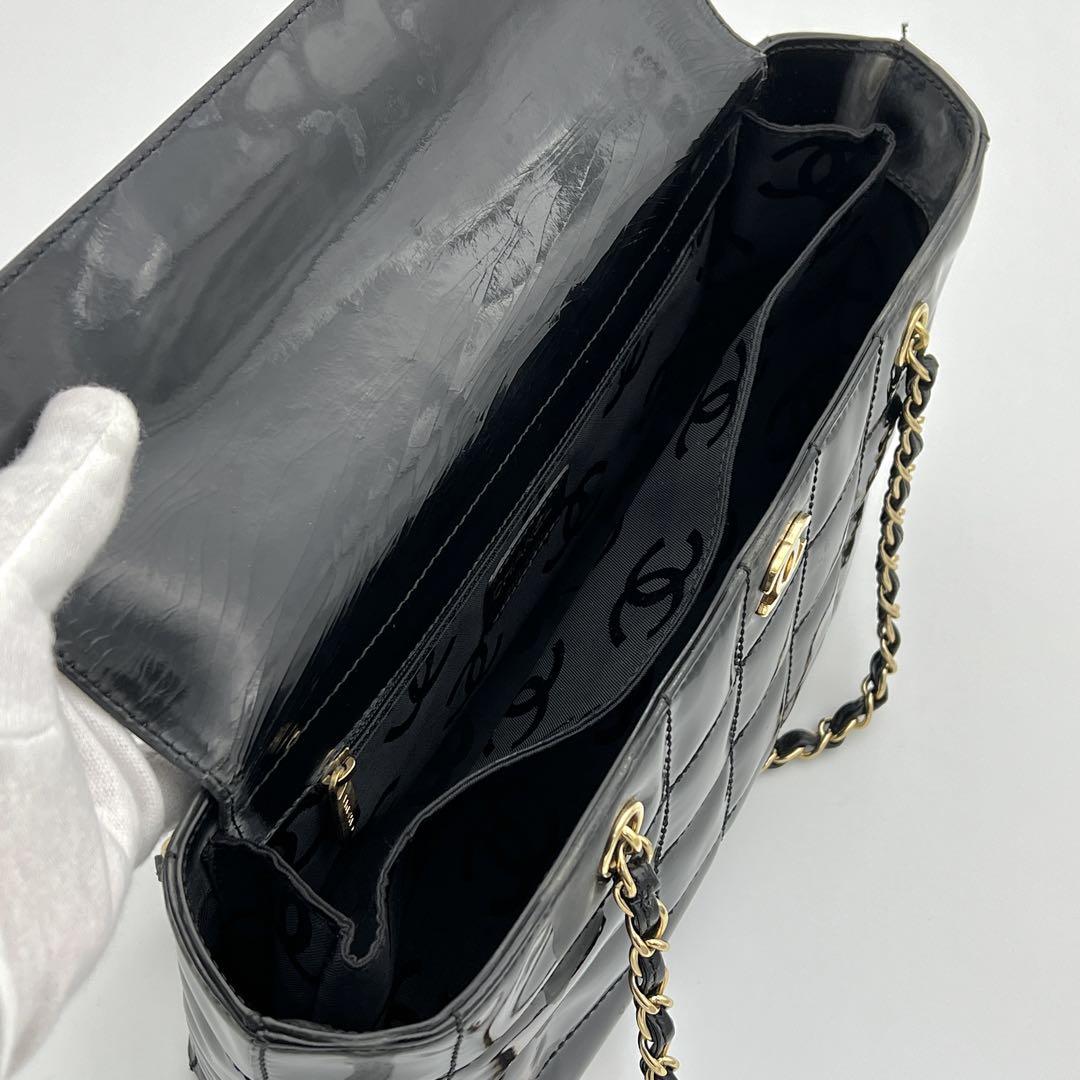 CHANEL チョコバー ココマーク チェーンショルダーバッグ エナメル