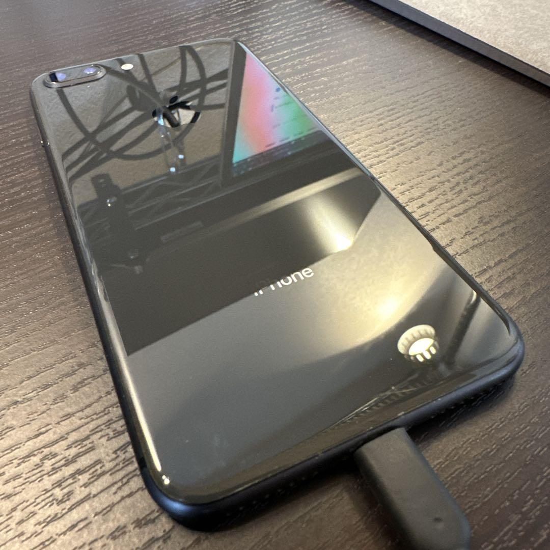 人気が高い iPhone 8 スペースグレイ 64GB plus スマートフォン本体